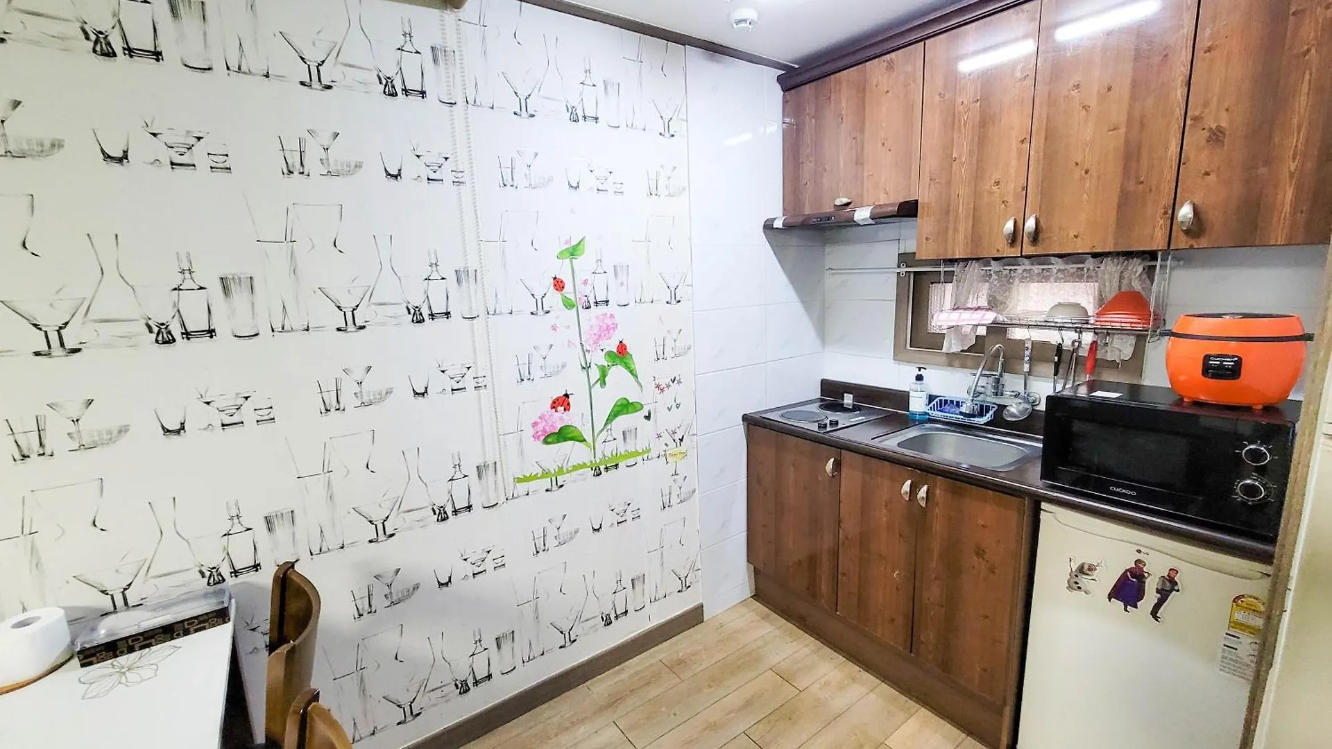 Jun Live Pension In Gangwha Kuk-ch'on Guest house