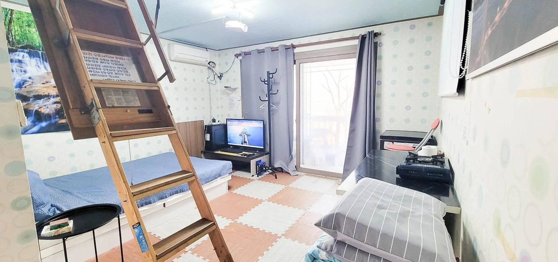 Jun Live Pension In Gangwha Kuk-ch'on 3*,  South Korea