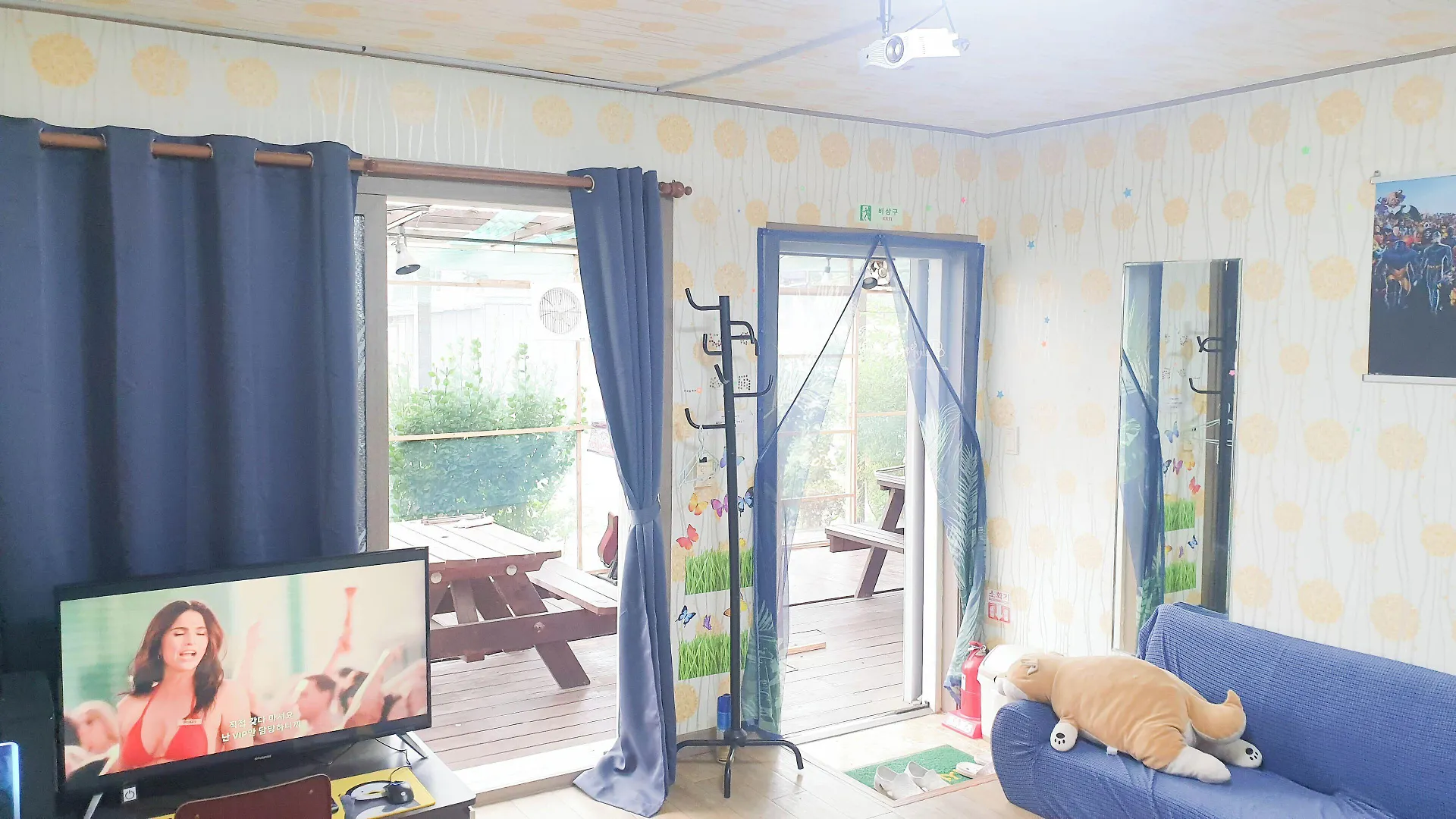 Jun Live Pension In Gangwha Kuk-ch'on 3*,
